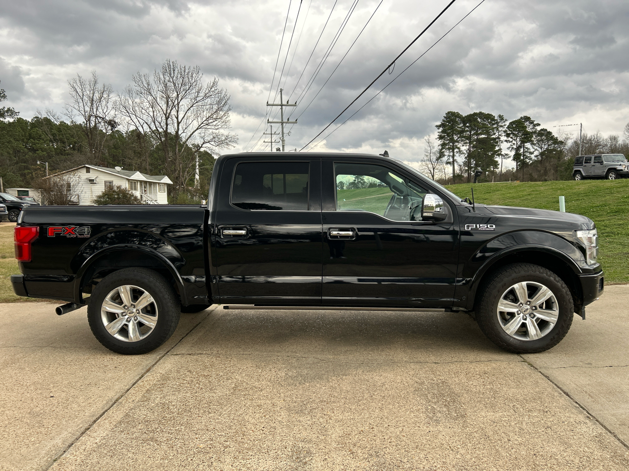 Ford F-150 Platinum 4WD SuperCrew 5.5' Box 2018