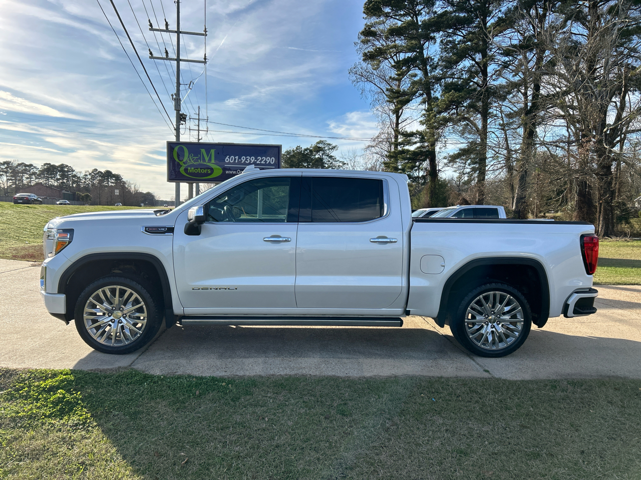 GMC Sierra 1500 4WD Crew Cab 147" Denali 2019