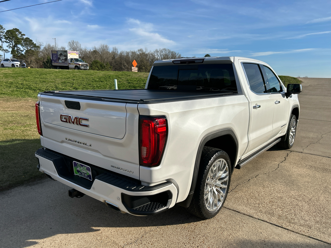 GMC Sierra 1500 4WD Crew Cab 147" Denali 2019