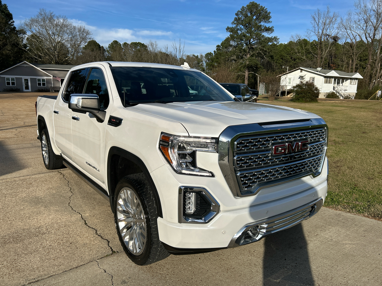 GMC Sierra 1500 4WD Crew Cab 147" Denali 2019