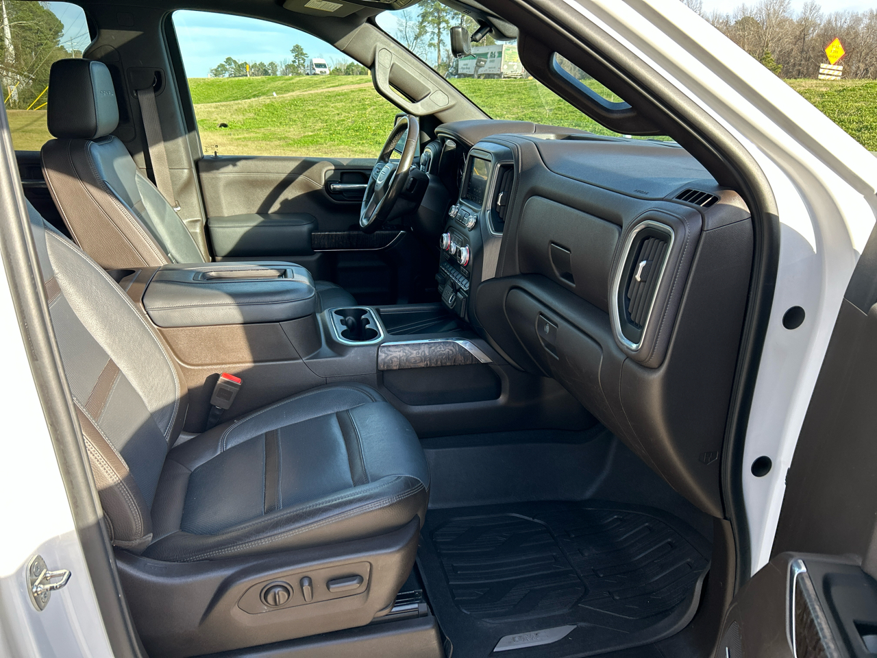 GMC Sierra 1500 4WD Crew Cab 147" Denali 2019
