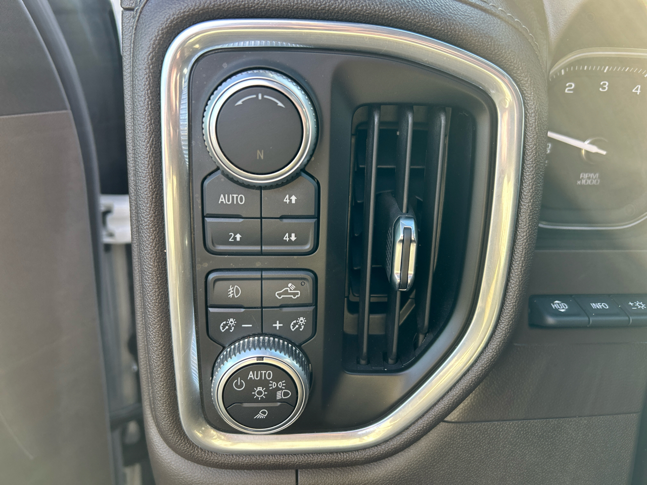 GMC Sierra 1500 4WD Crew Cab 147" Denali 2019