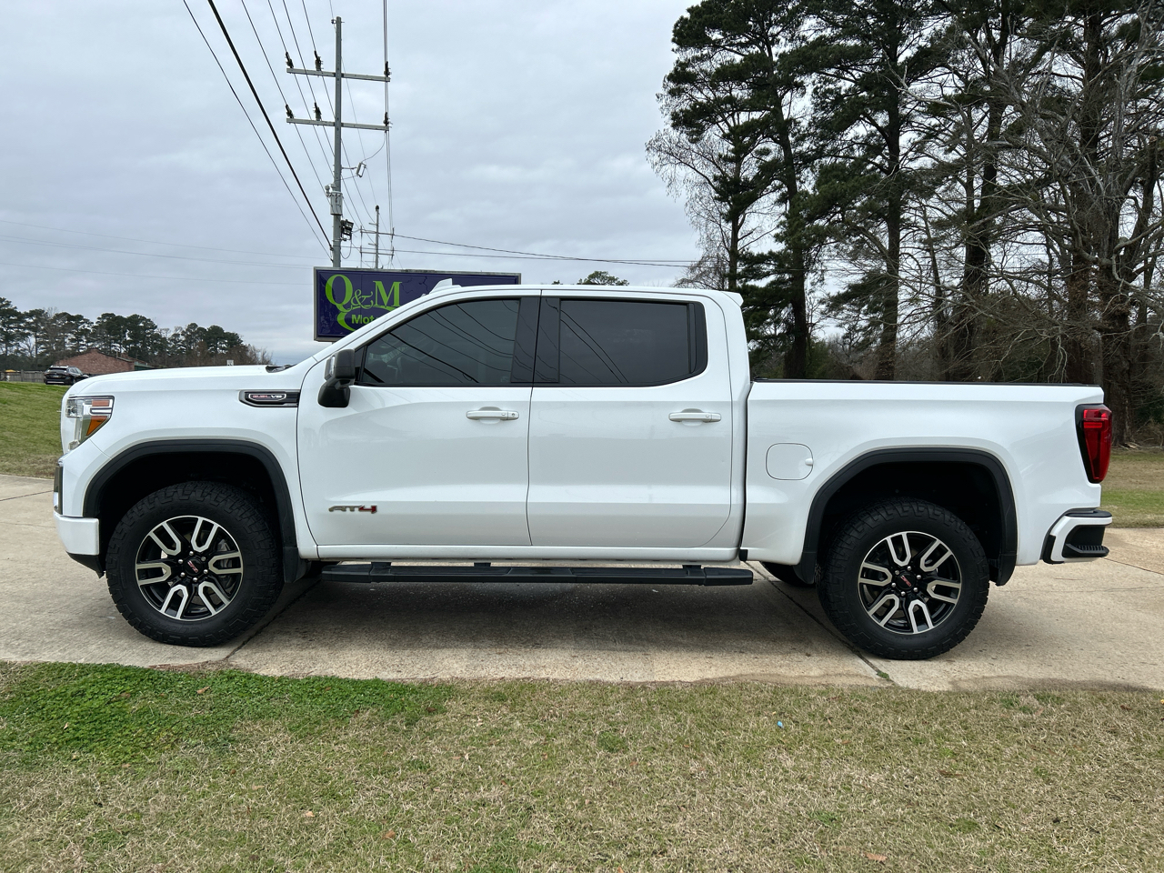 GMC Sierra 1500 4WD Crew Cab 147" AT4 2020