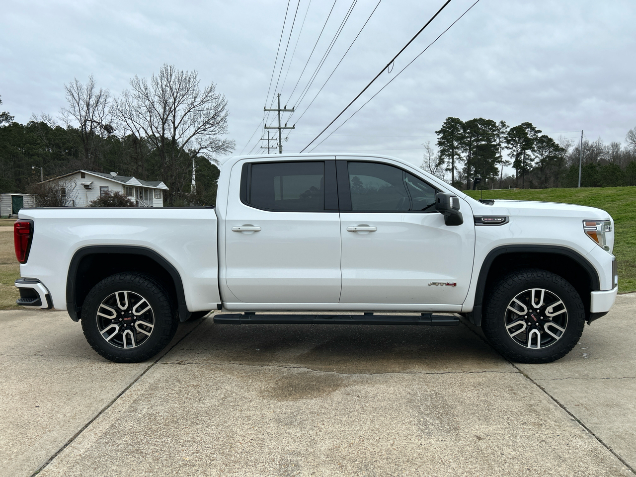 GMC Sierra 1500 4WD Crew Cab 147" AT4 2020