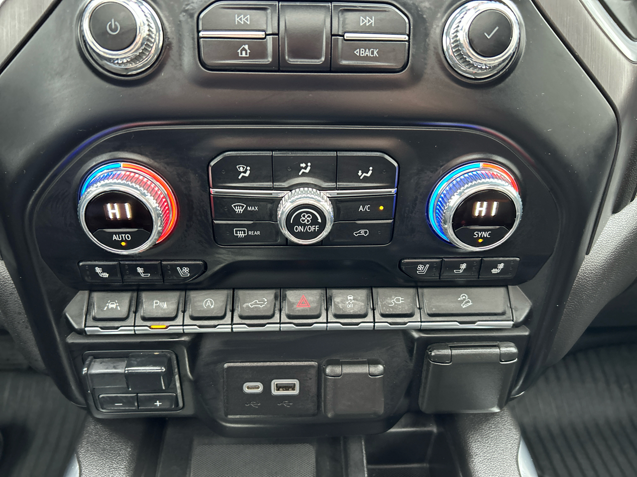 GMC Sierra 1500 4WD Crew Cab 147" AT4 2020