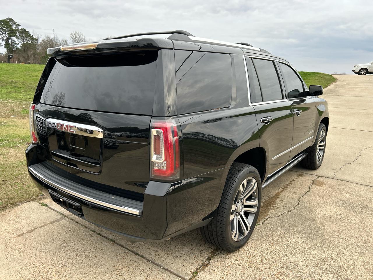 GMC Yukon 2WD 4dr Denali 2018