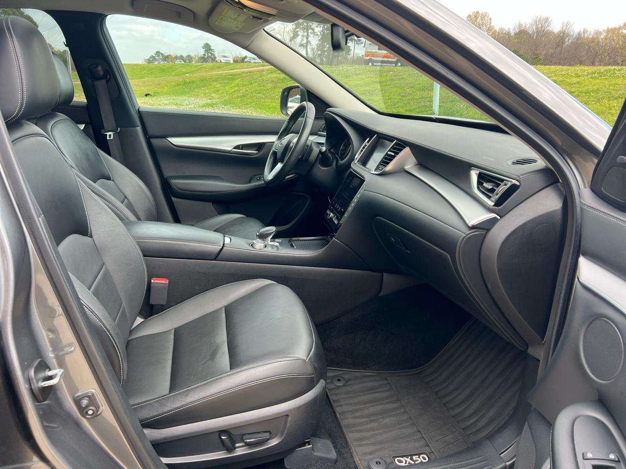 Infiniti QX50 LUXE FWD 2020