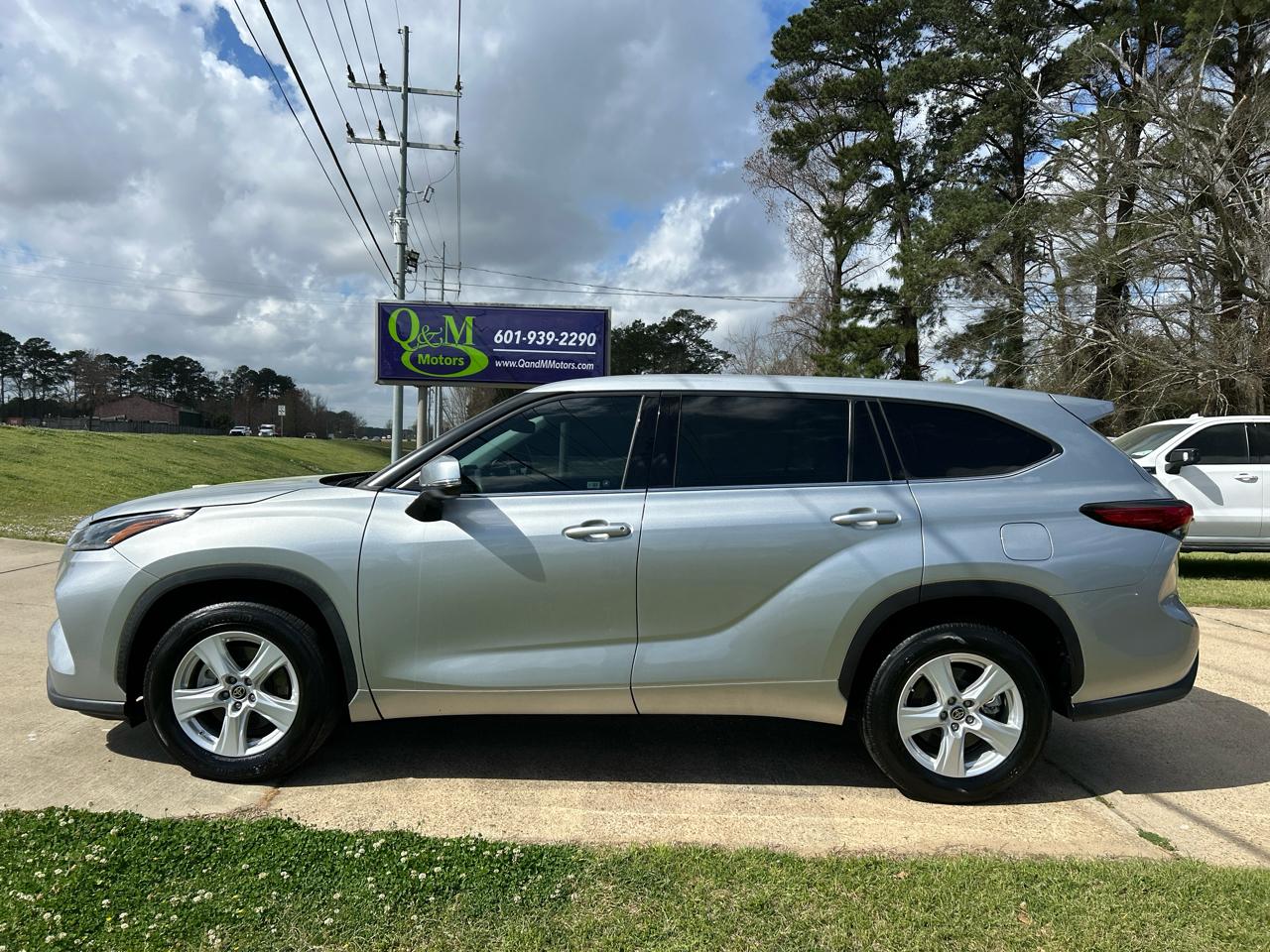 Toyota Highlander L FWD (Natl) 2021