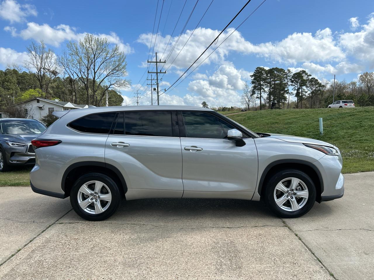 Toyota Highlander L FWD (Natl) 2021
