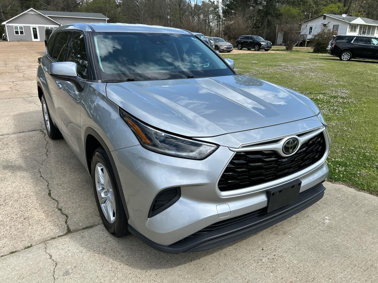 Toyota Highlander L FWD (Natl) 2021