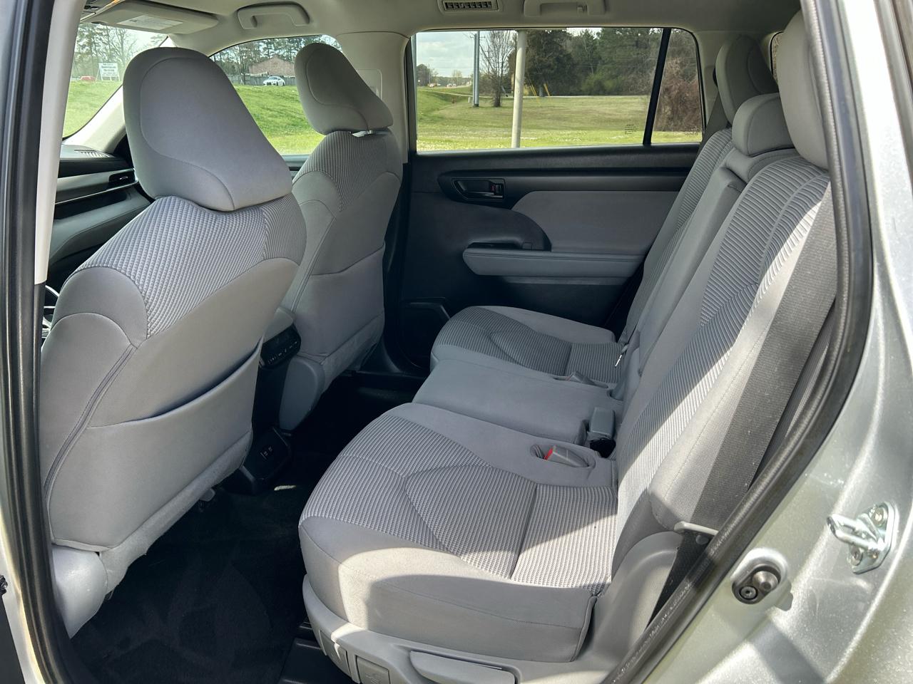 Toyota Highlander L FWD (Natl) 2021