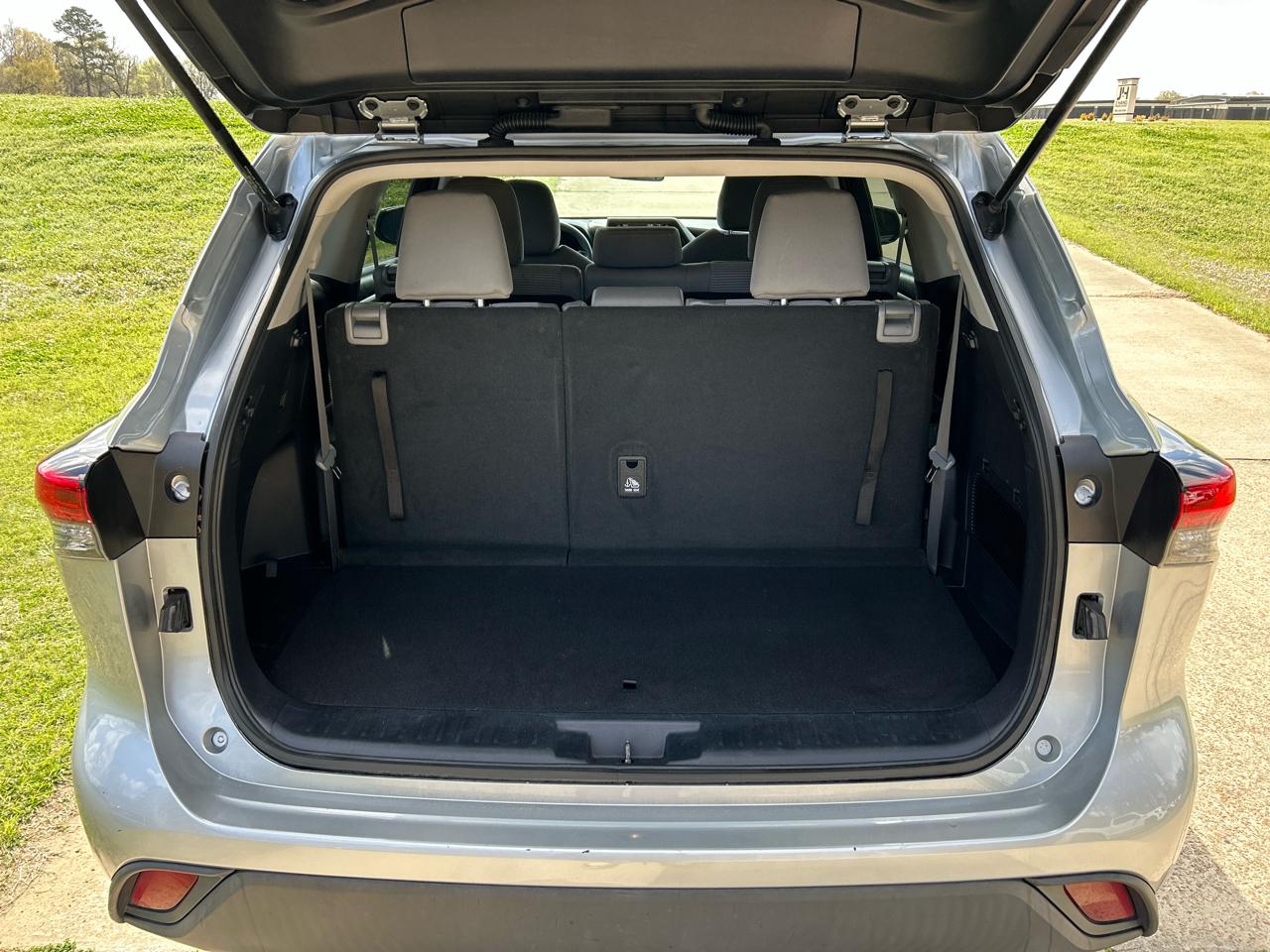 Toyota Highlander L FWD (Natl) 2021