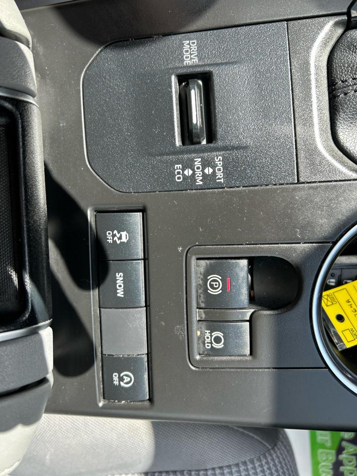 Toyota Highlander L FWD (Natl) 2021