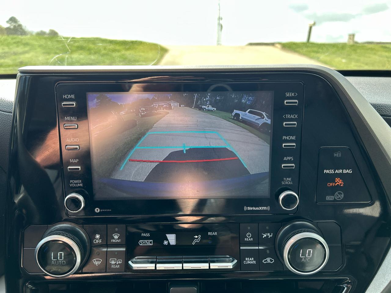 Toyota Highlander L FWD (Natl) 2021