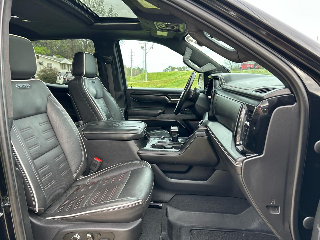 GMC Sierra 1500 4WD Crew Cab 147" AT4X 2023