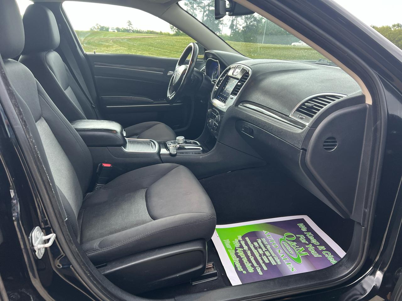 Chrysler 300 Touring RWD 2019