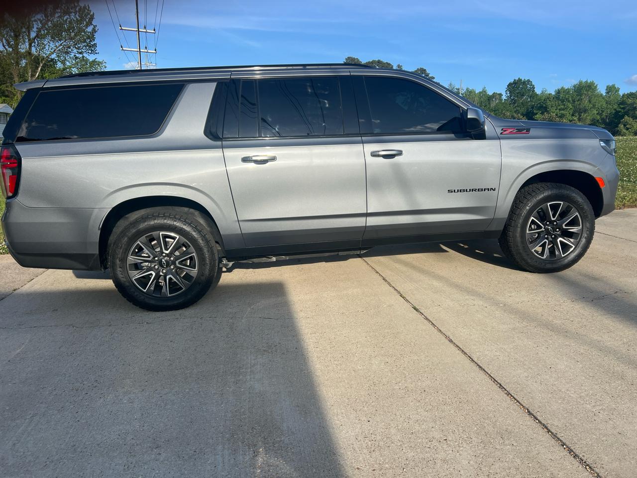 Chevrolet Suburban 4WD 4dr Z71 2022