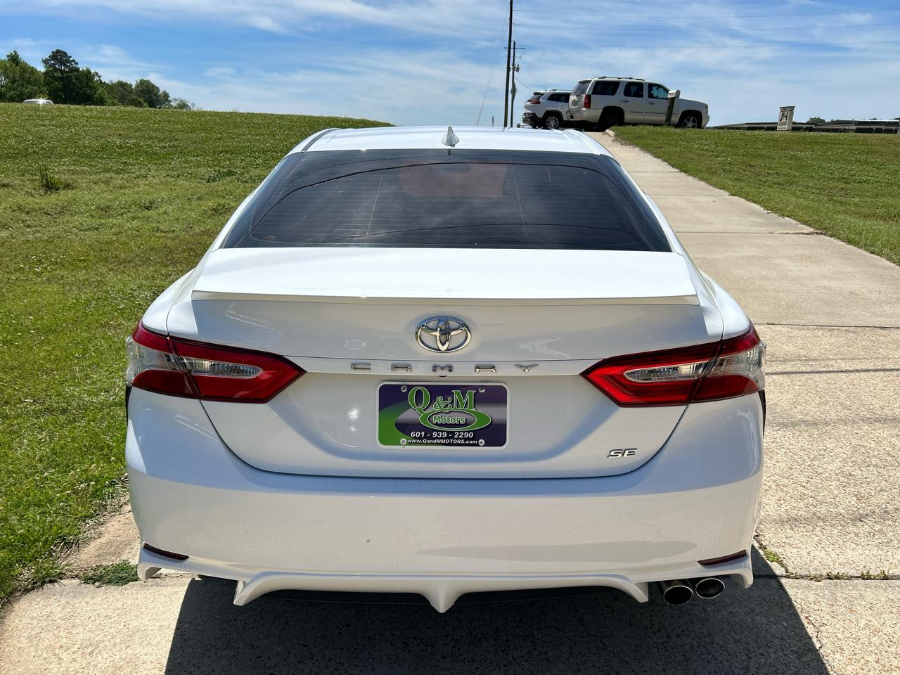 Toyota Camry XLE Auto (Natl) 2019