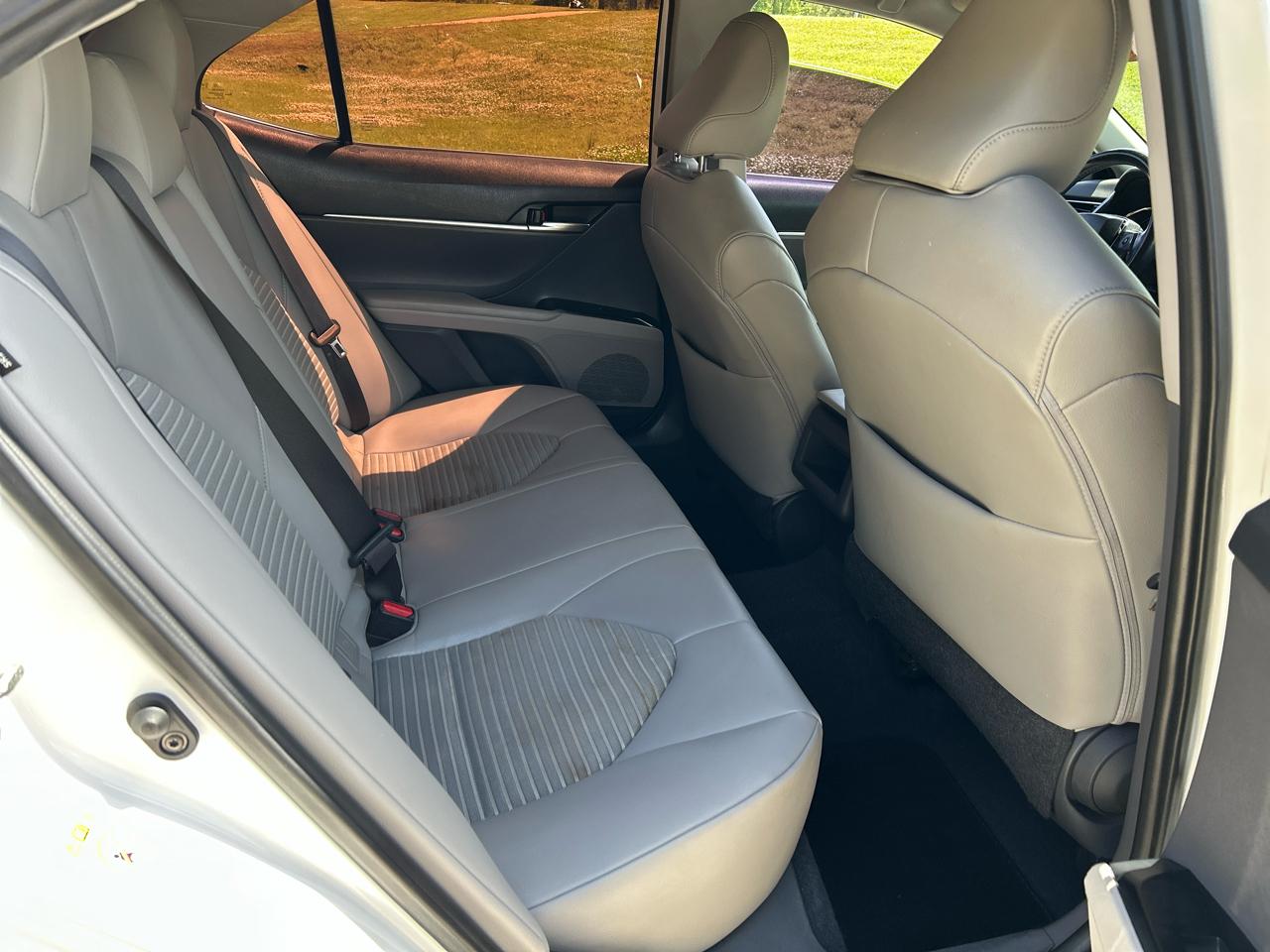 Toyota Camry XLE Auto (Natl) 2019