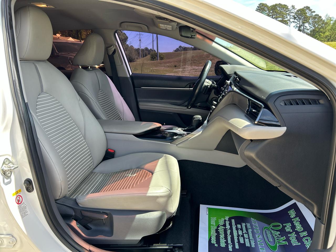 Toyota Camry XLE Auto (Natl) 2019