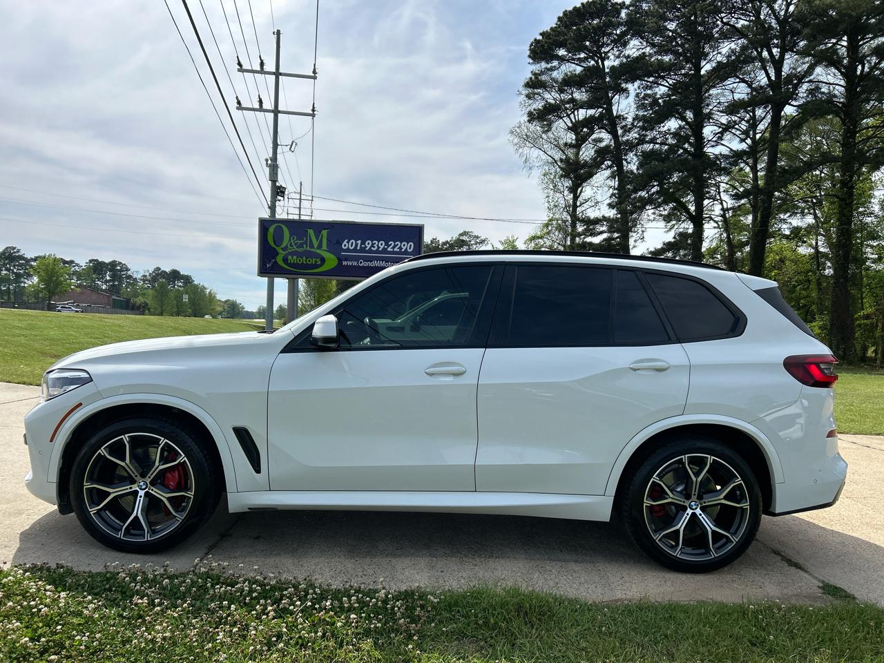 BMW X5 sDrive40i Sports Activity Vehicle 2021