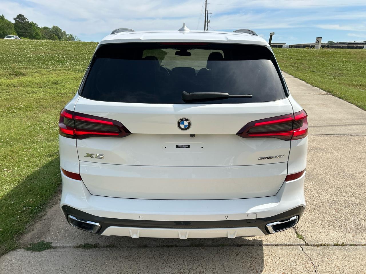 BMW X5 sDrive40i Sports Activity Vehicle 2021