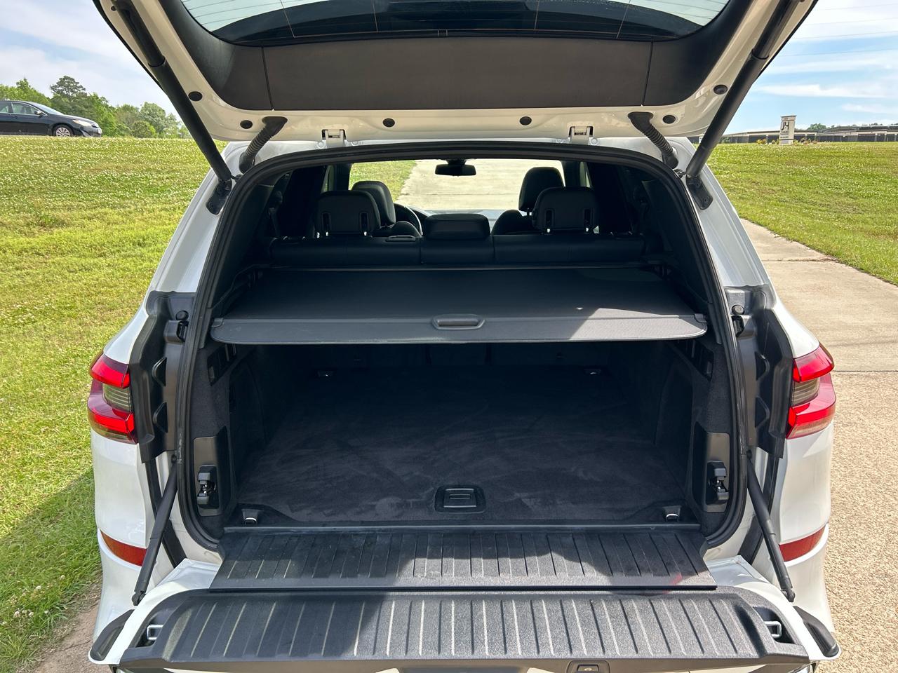 BMW X5 sDrive40i Sports Activity Vehicle 2021