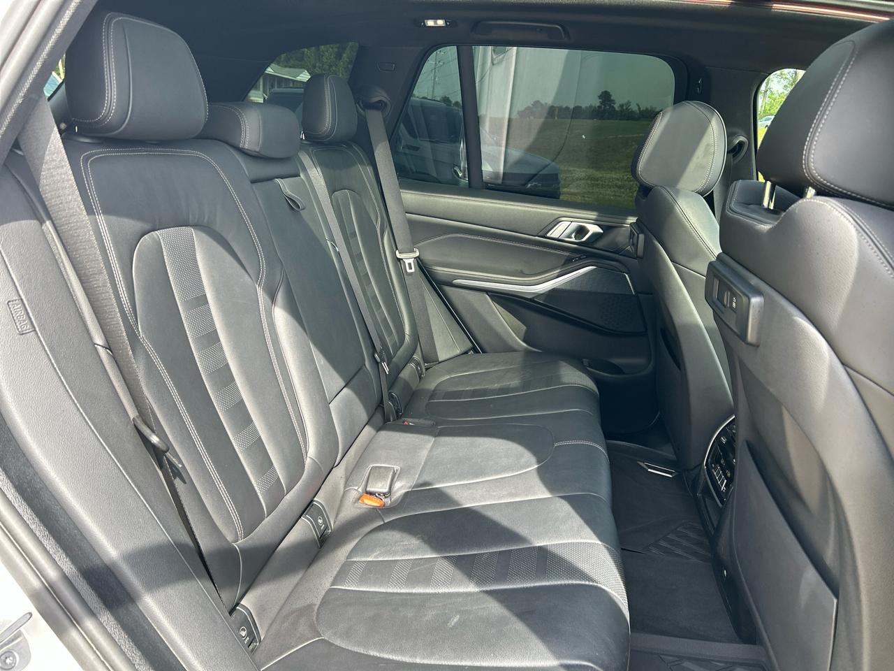 BMW X5 sDrive40i Sports Activity Vehicle 2021