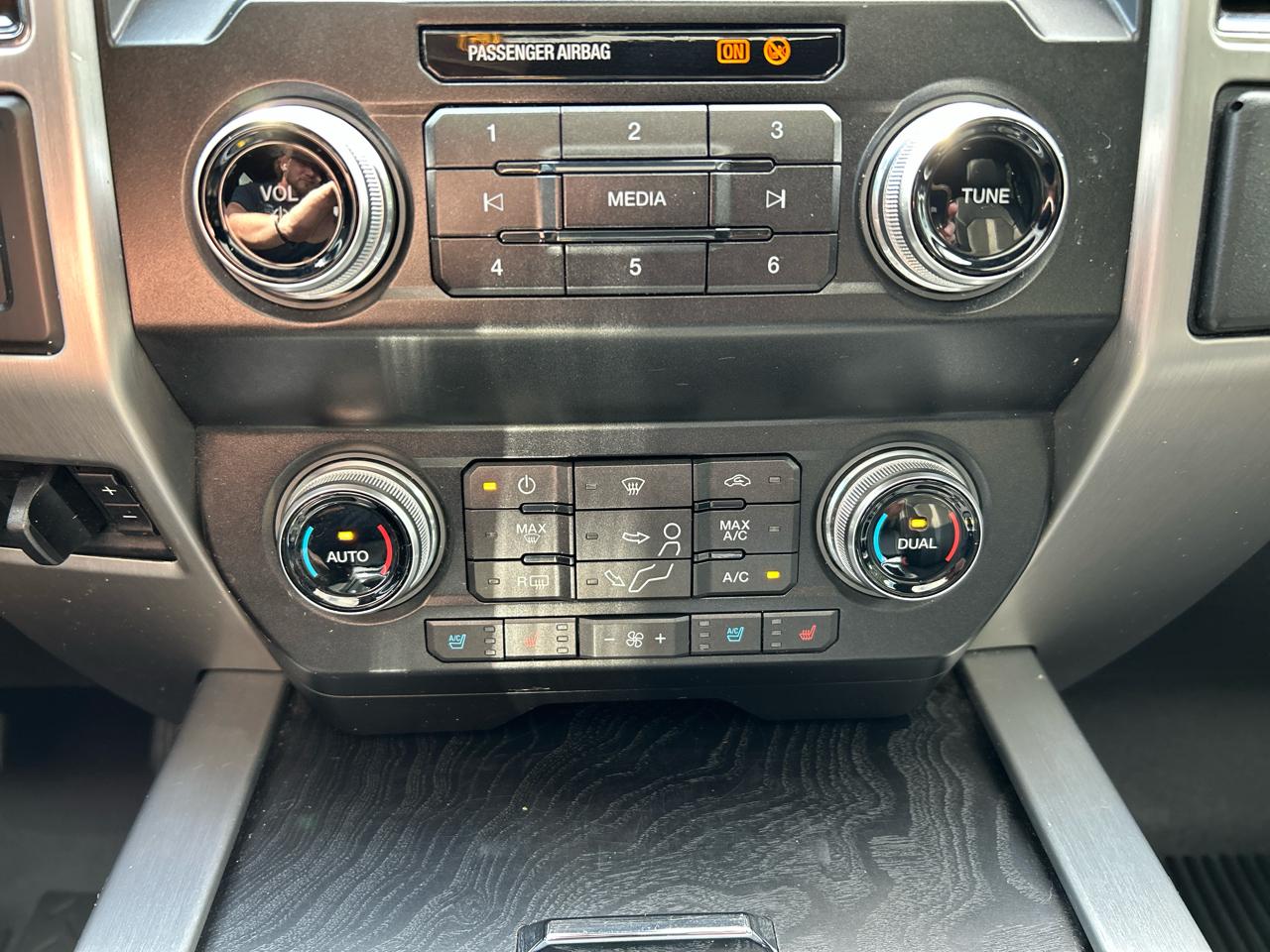 Ford Super Duty F-250 SRW King Ranch 4WD Crew Cab 8' Box 2019