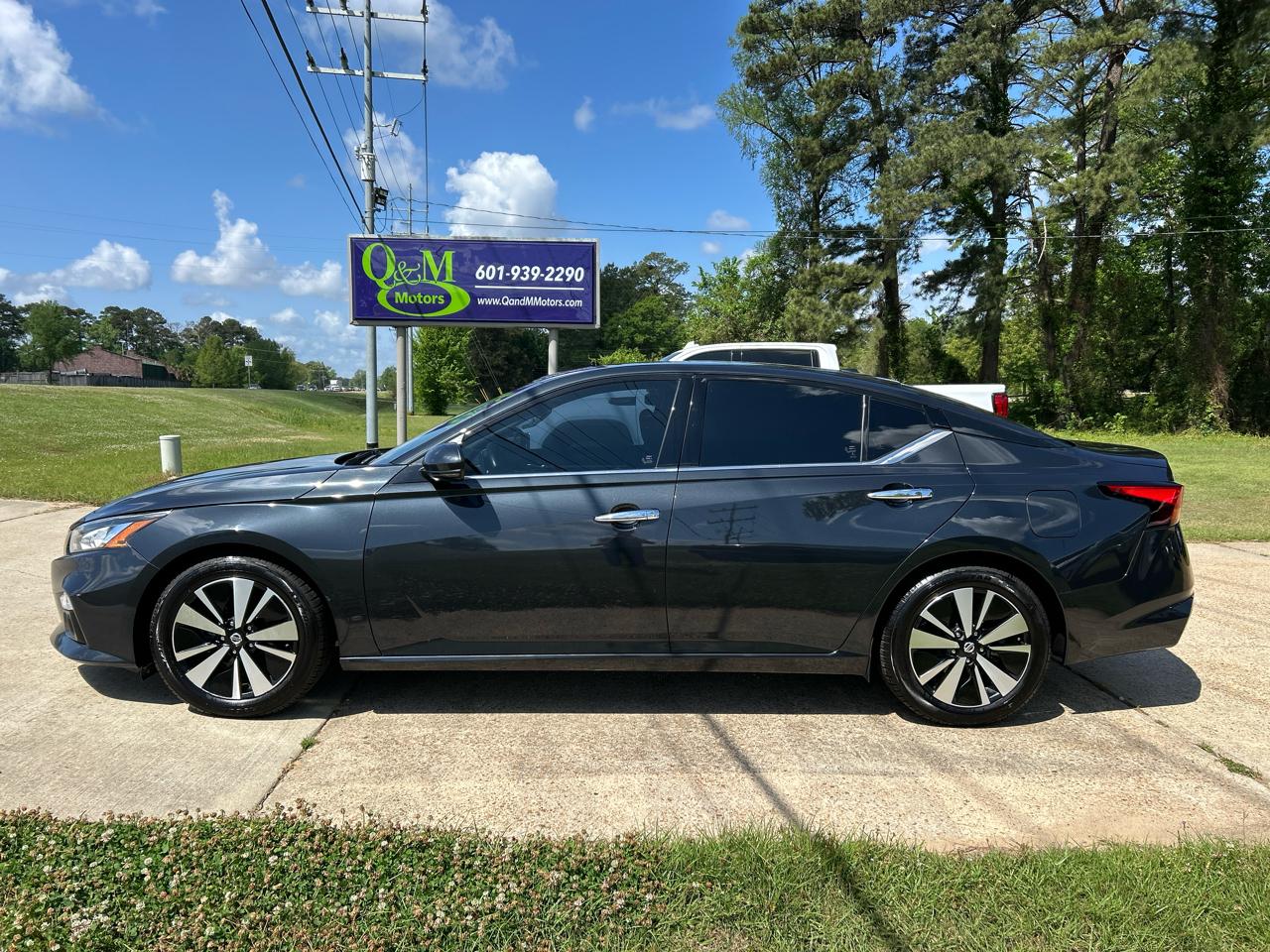 Nissan Altima 2.5 SV Sedan 2019