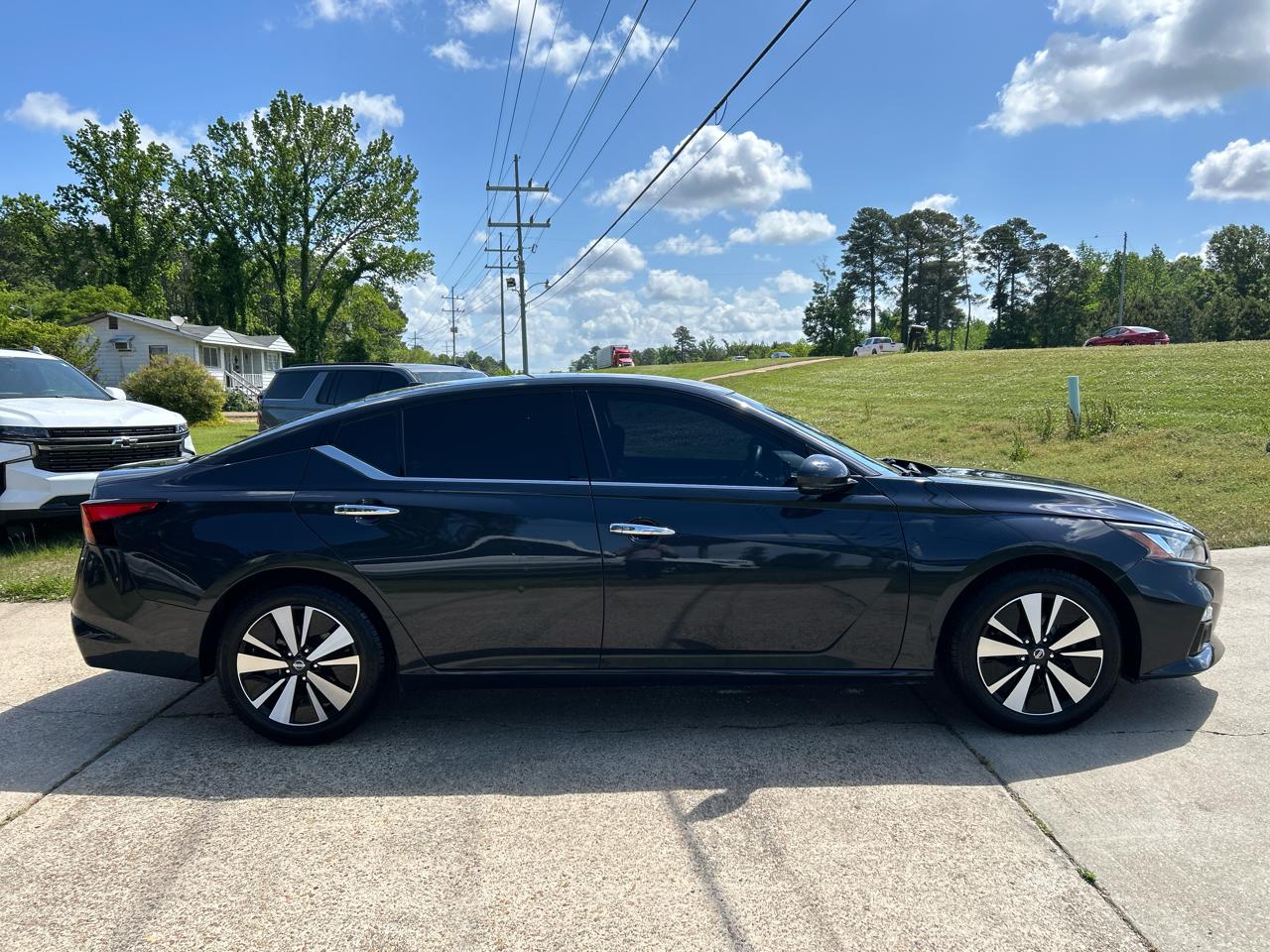 Nissan Altima 2.5 SV Sedan 2019