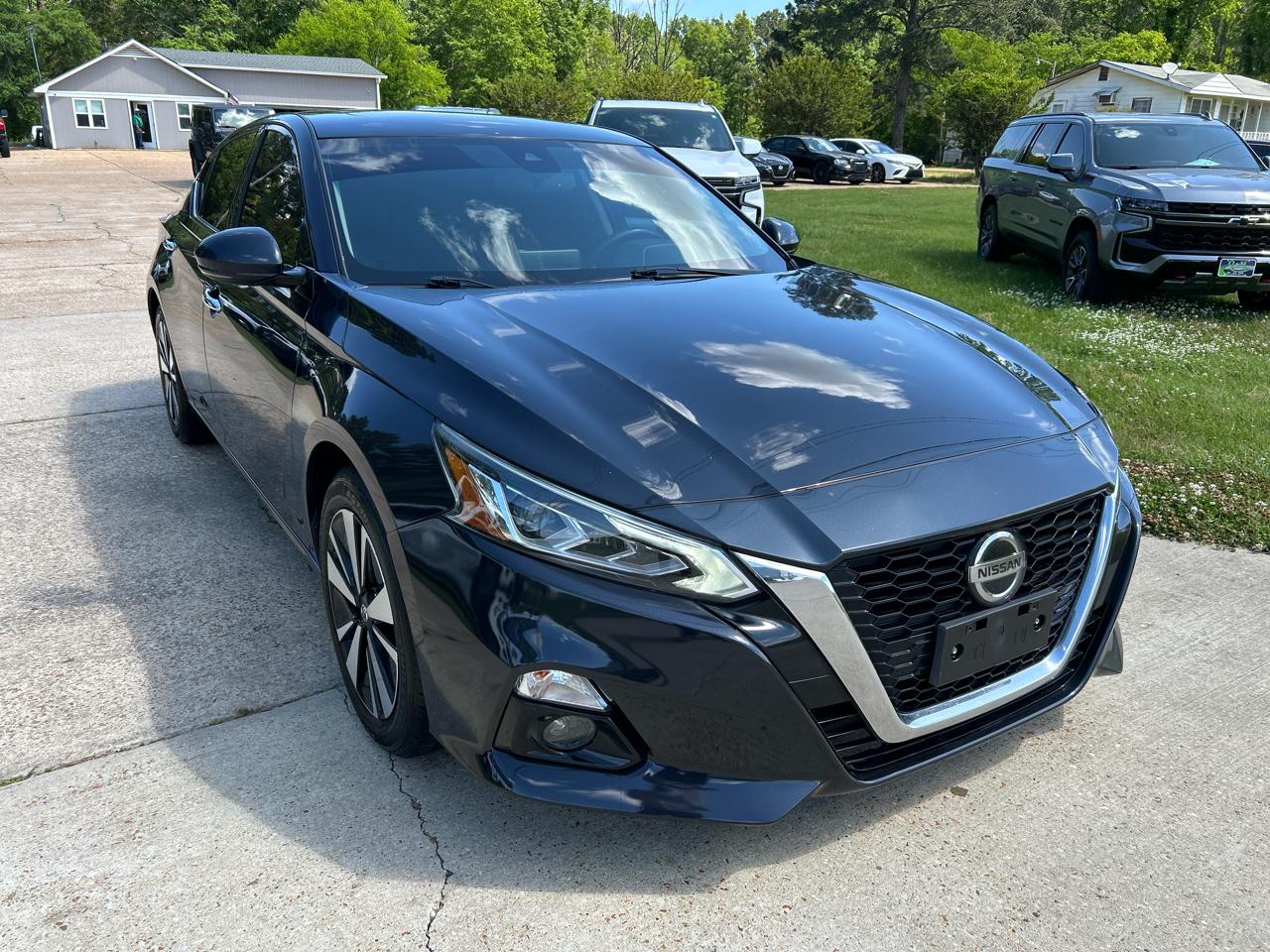 Nissan Altima 2.5 SV Sedan 2019