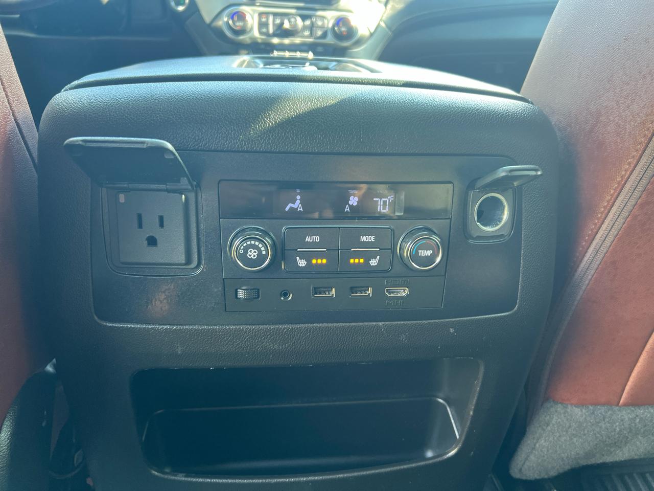 Chevrolet Suburban 2WD 4dr 1500 Premier 2019