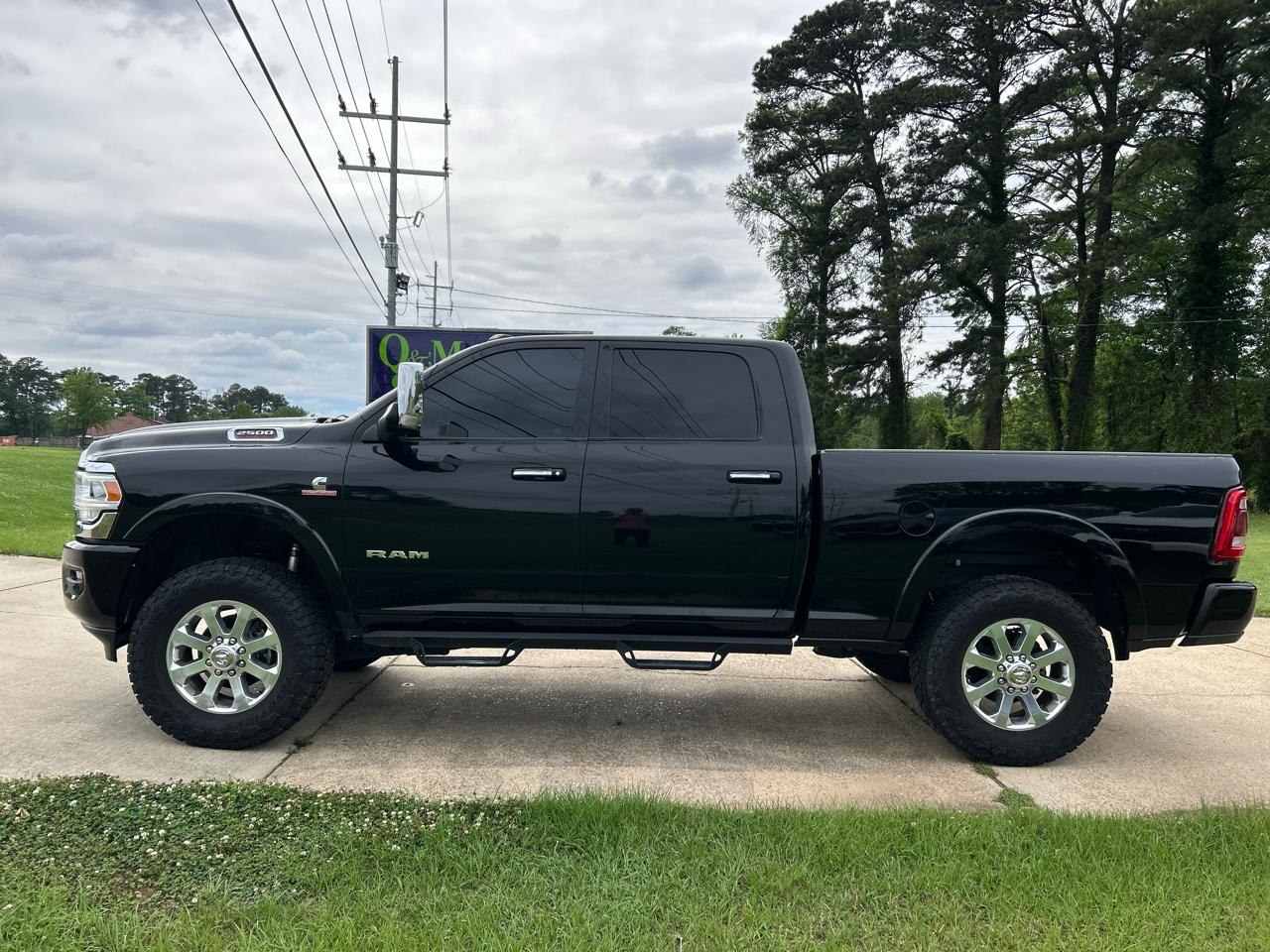 RAM 2500 Laramie 4x4 Crew Cab 6'4" Box 2022