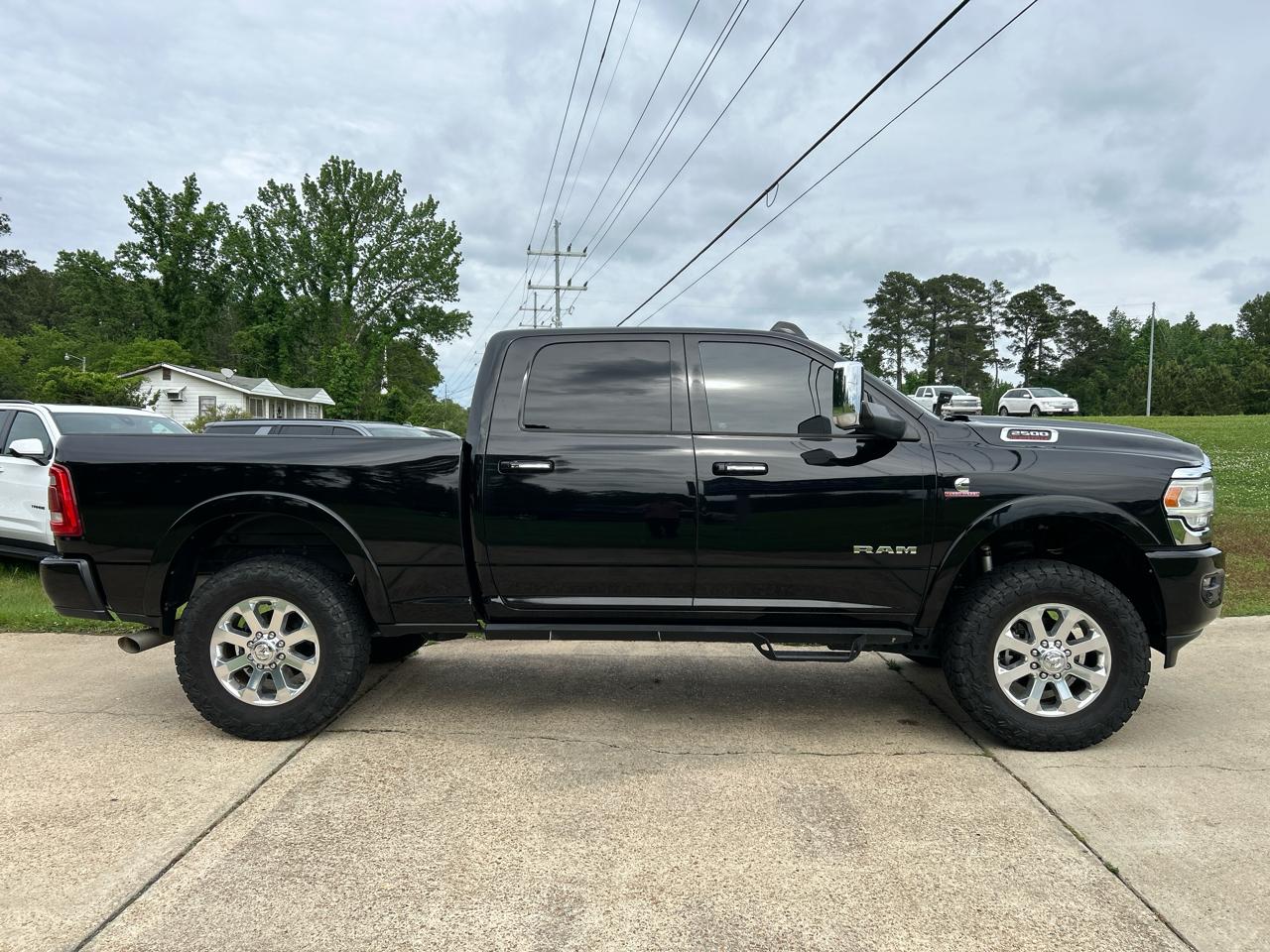 RAM 2500 Laramie 4x4 Crew Cab 6'4" Box 2022