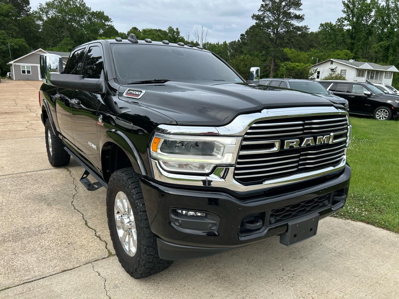 RAM 2500 Laramie 4x4 Crew Cab 6'4" Box 2022