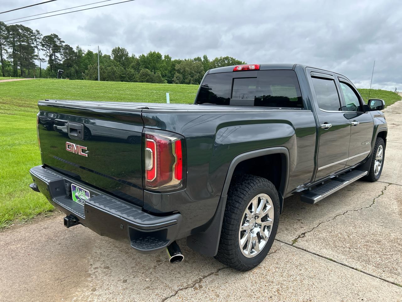 GMC Sierra 1500 4WD Crew Cab 153.0" Denali 2017
