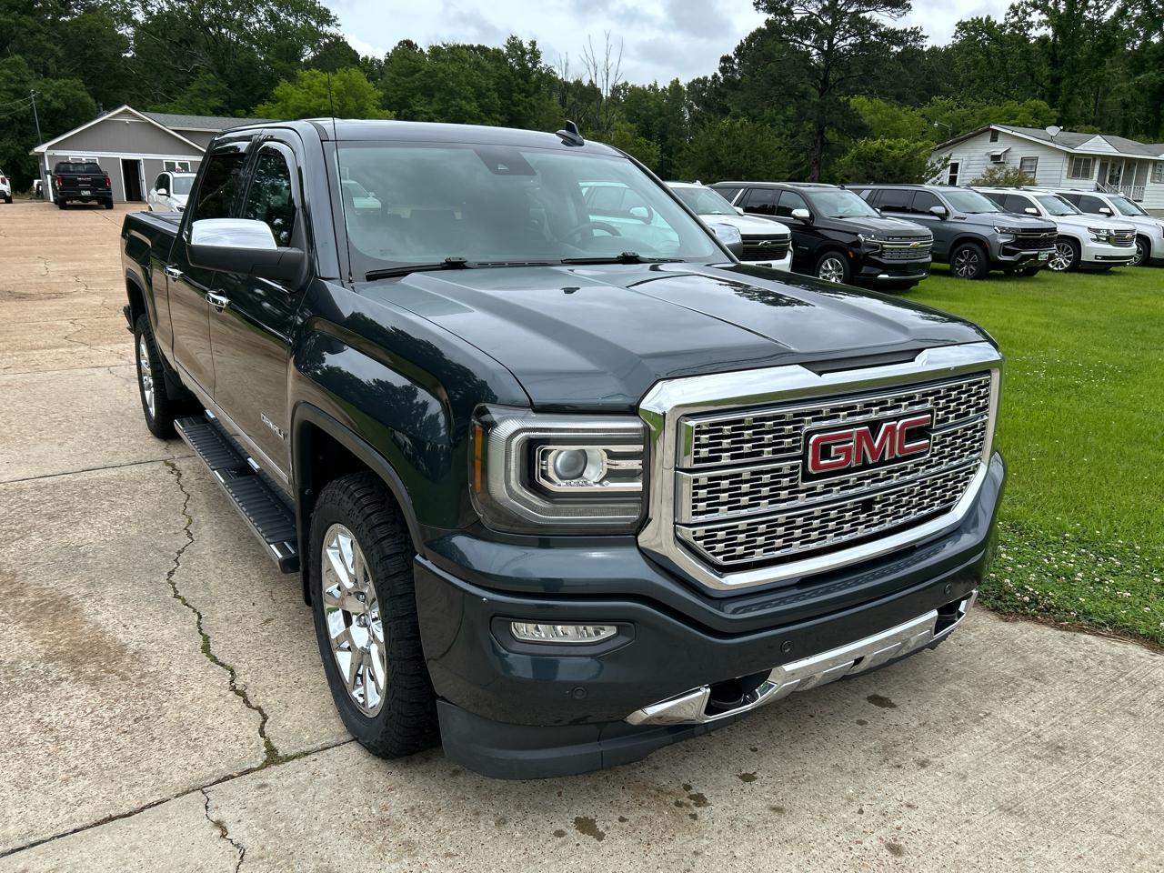 GMC Sierra 1500 4WD Crew Cab 153.0" Denali 2017