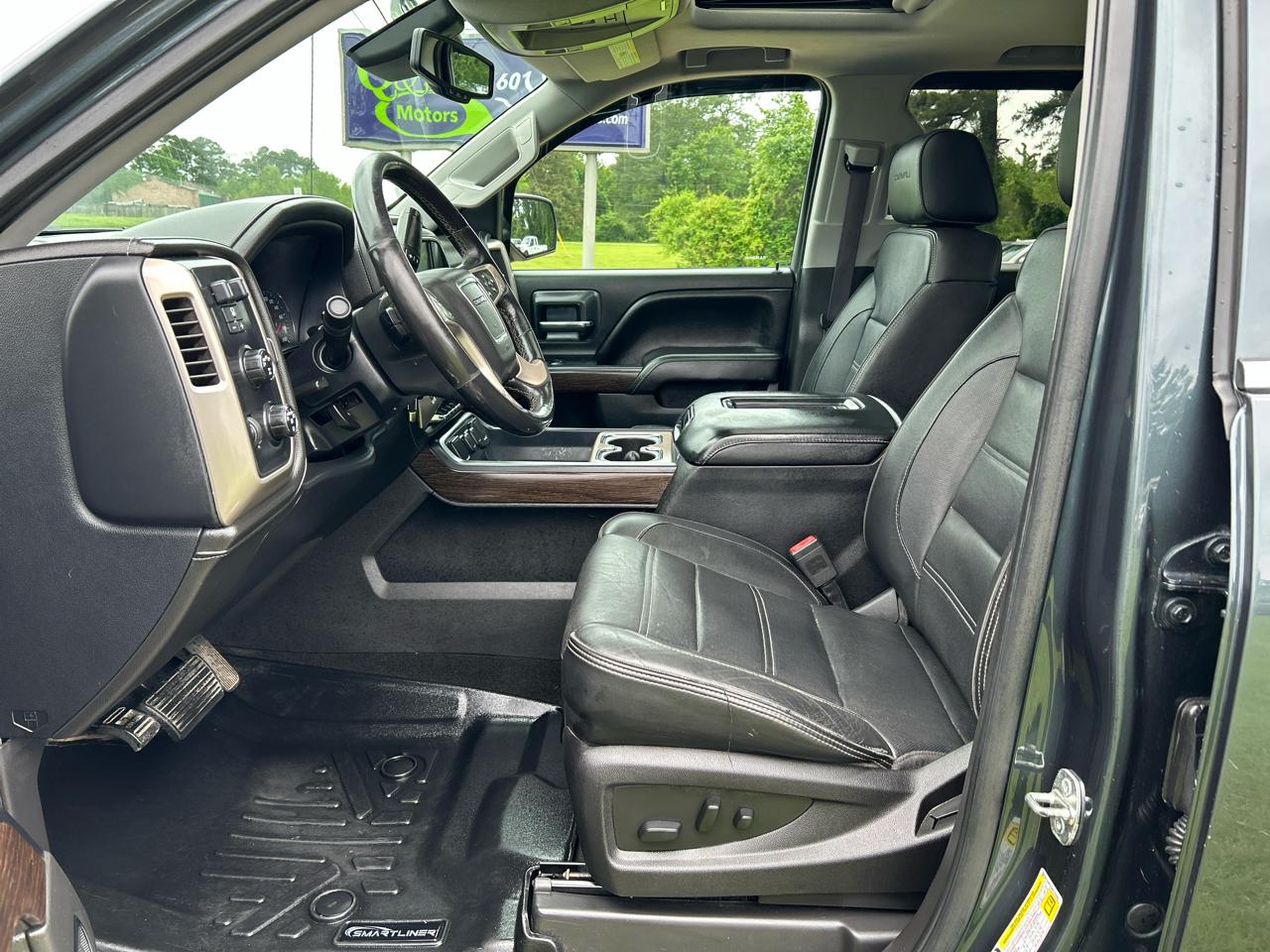GMC Sierra 1500 4WD Crew Cab 153.0" Denali 2017