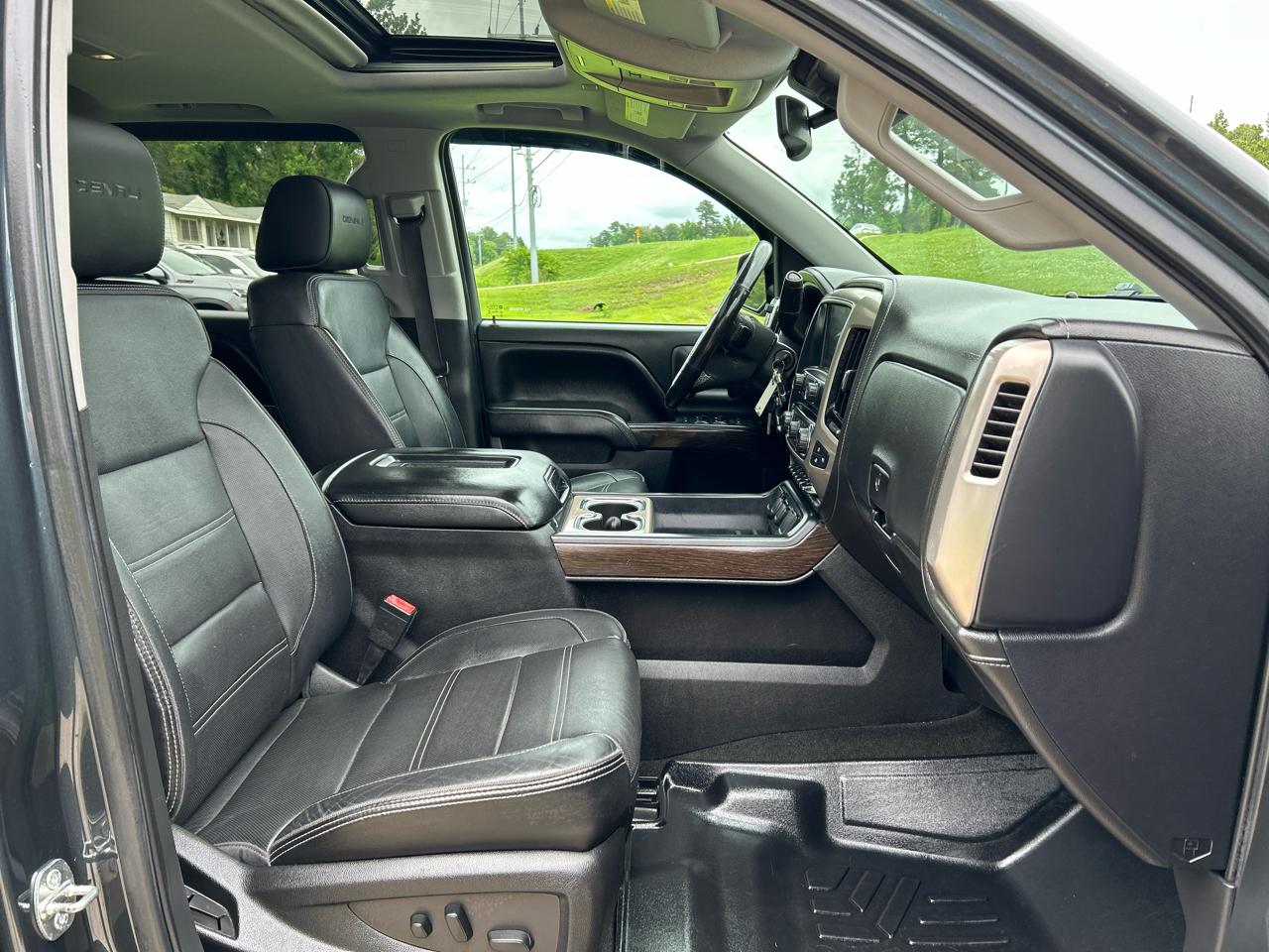 GMC Sierra 1500 4WD Crew Cab 153.0" Denali 2017