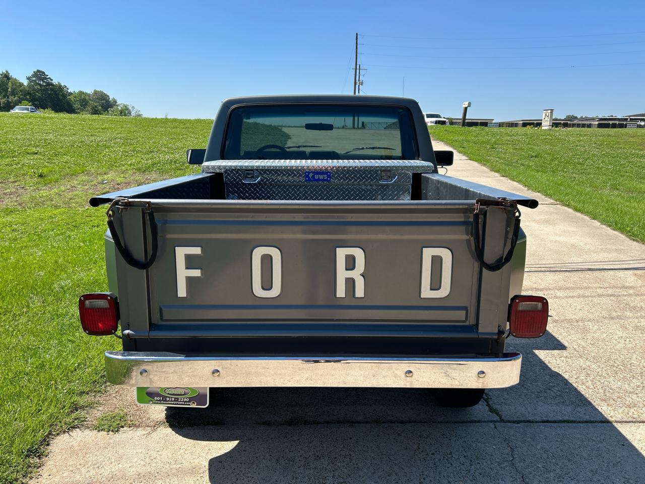 Ford F-Series Pickup F-150 Flareside 117.5" WB 1986
