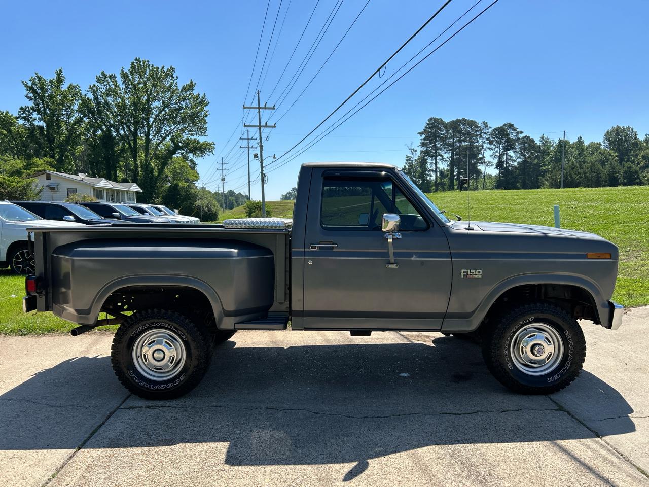 Ford F-Series Pickup F-150 Flareside 117.5" WB 1986
