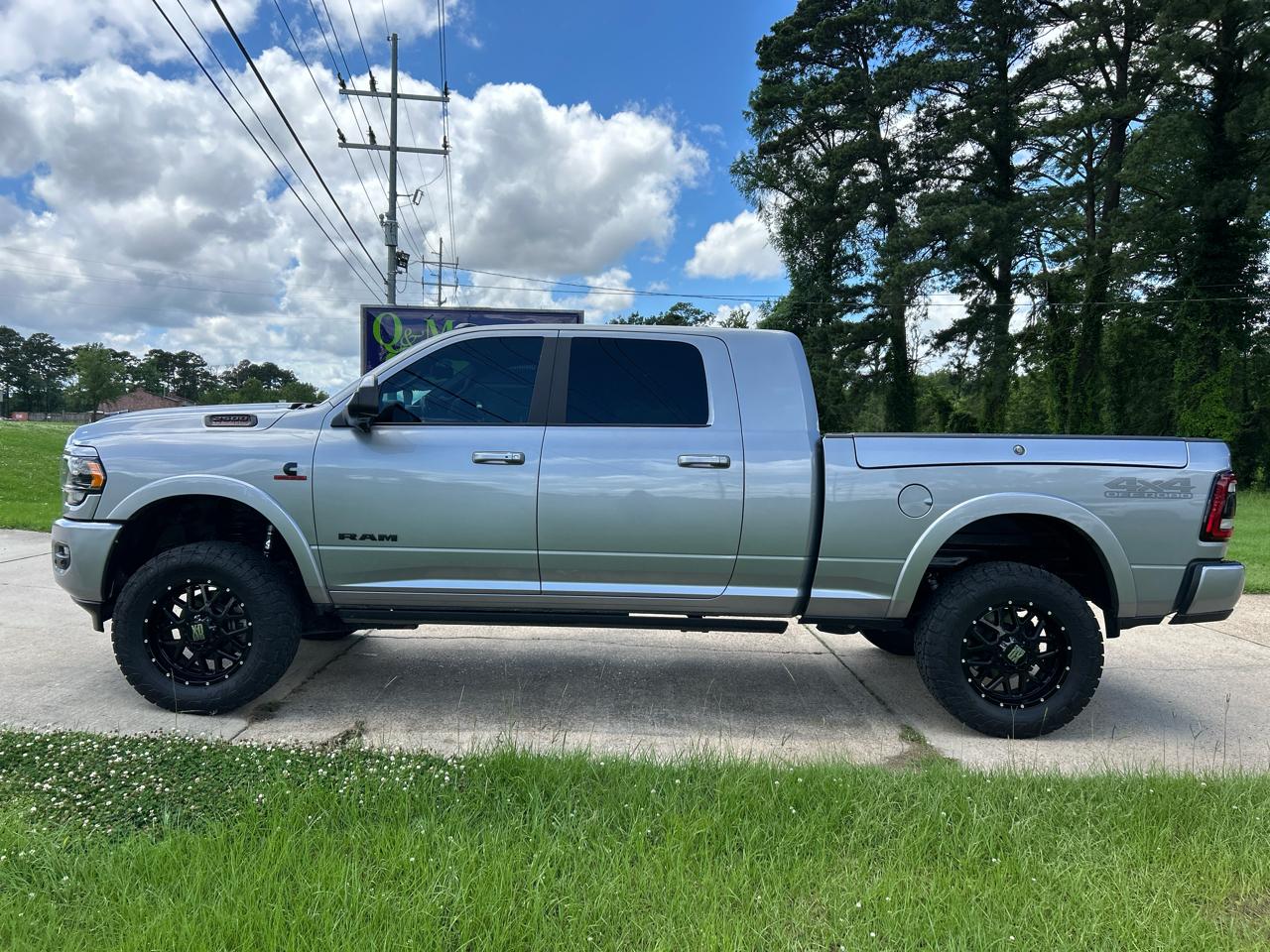 RAM 2500 Limited 4x4 Mega Cab 6'4" Box 2021