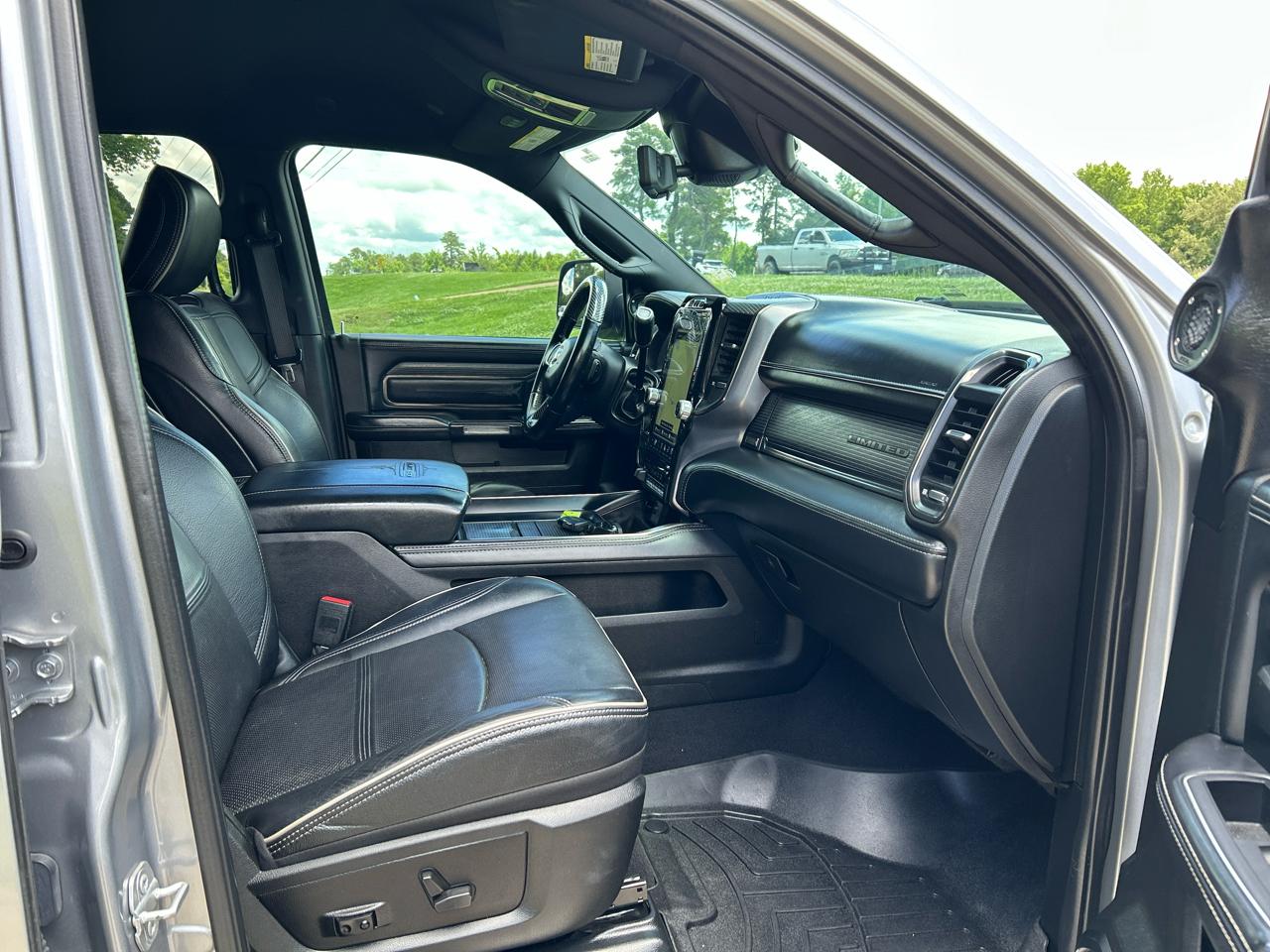 RAM 2500 Limited 4x4 Mega Cab 6'4" Box 2021