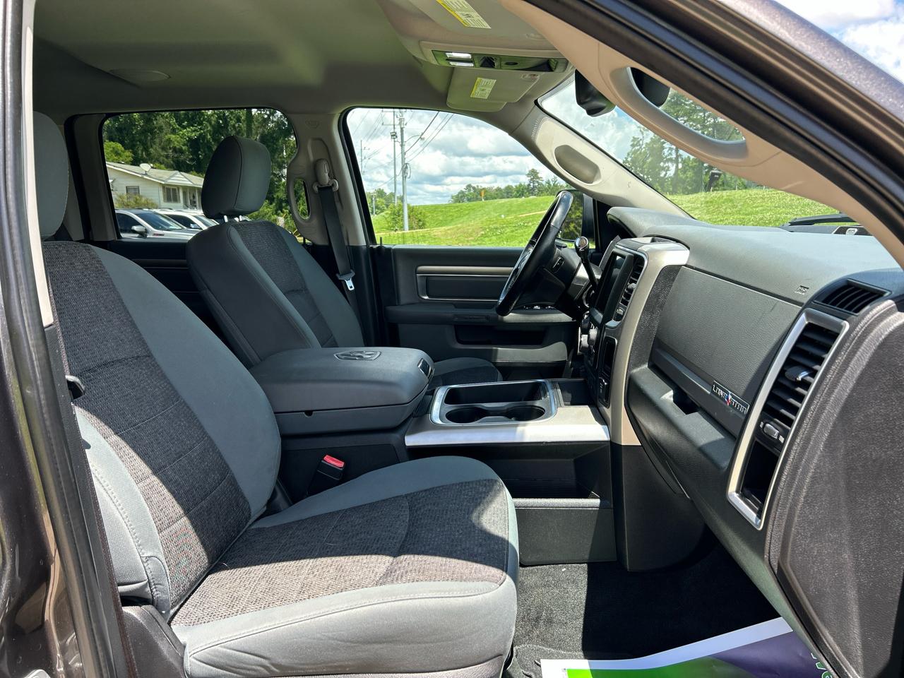 RAM 2500 Lone Star 4x4 Crew Cab 6'4" Box 2017