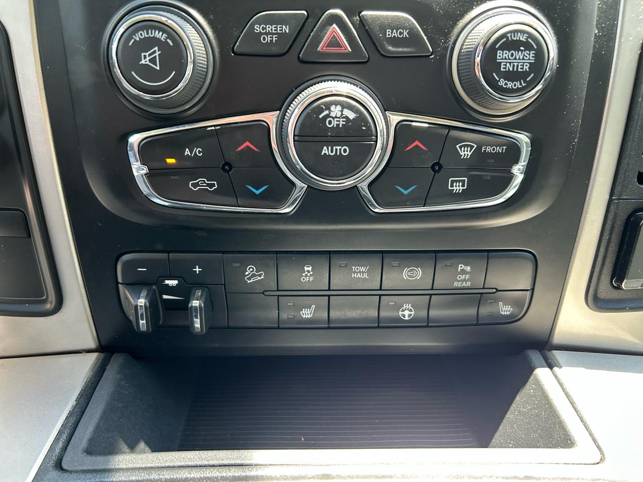 RAM 2500 Lone Star 4x4 Crew Cab 6'4" Box 2017