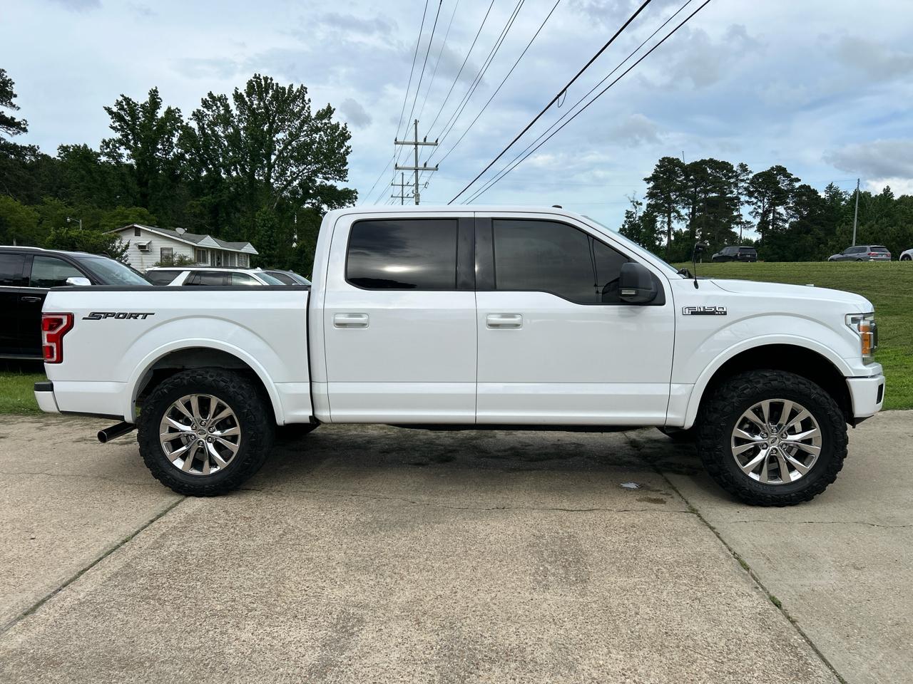 Ford F-150 2WD SuperCrew 139" XLT 2018