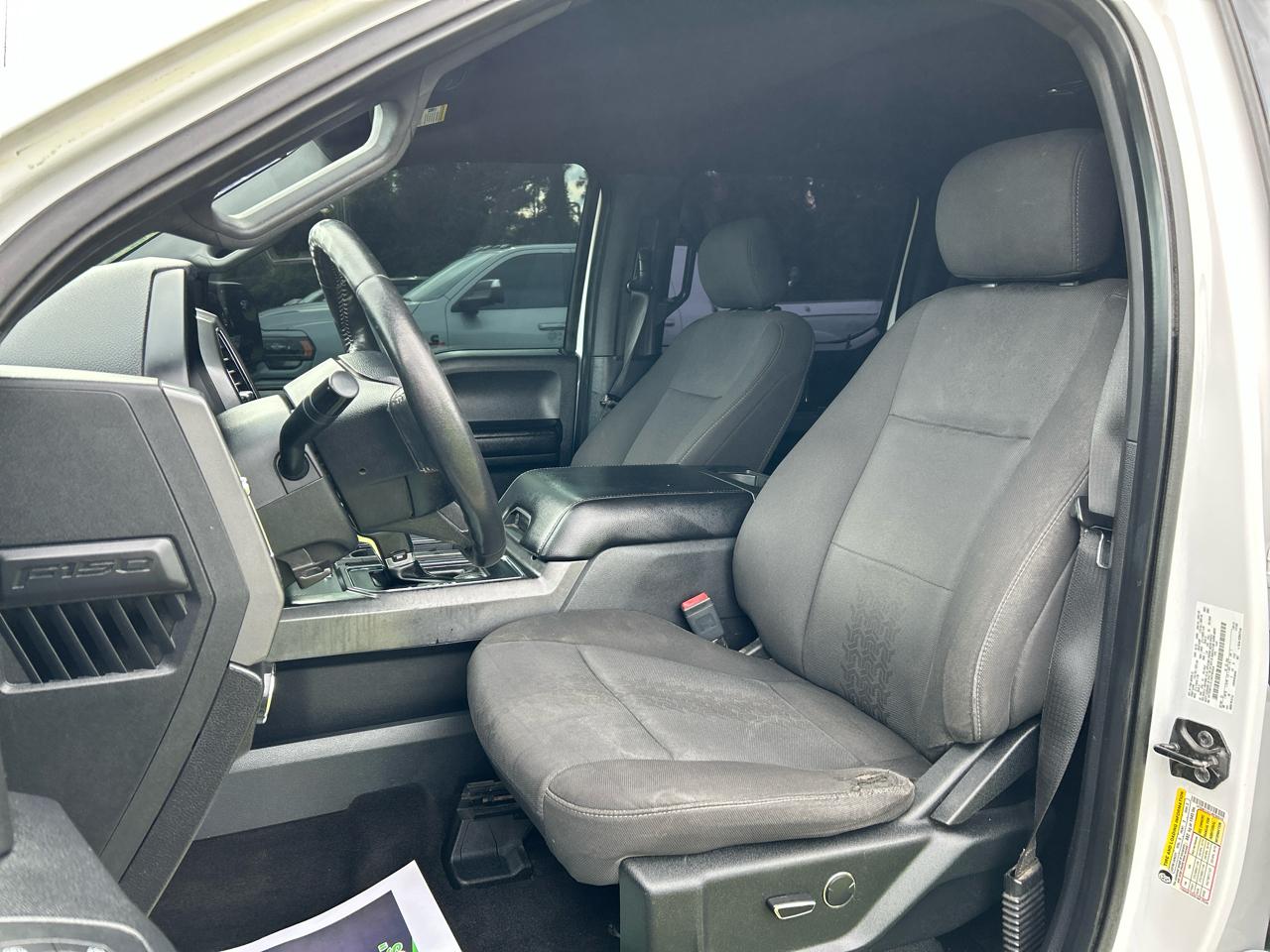 Ford F-150 2WD SuperCrew 139" XLT 2018