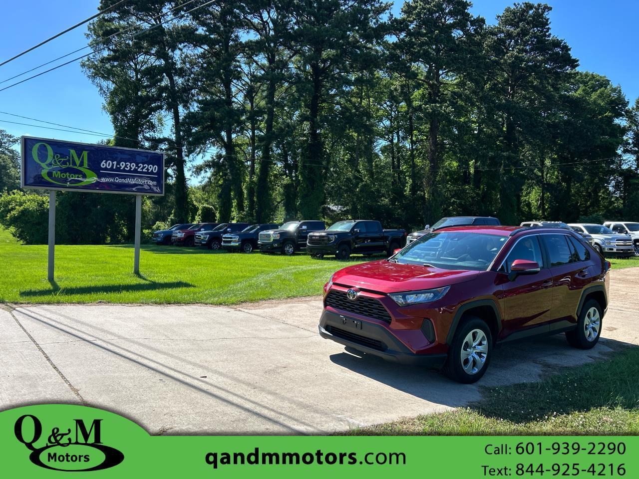 Toyota RAV4 LE AWD (Natl) 2021