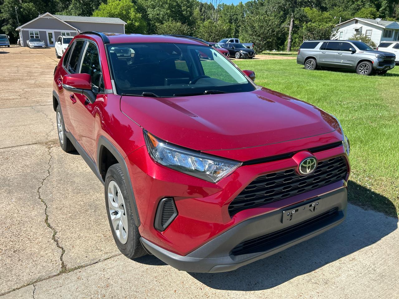 Toyota RAV4 LE AWD (Natl) 2021